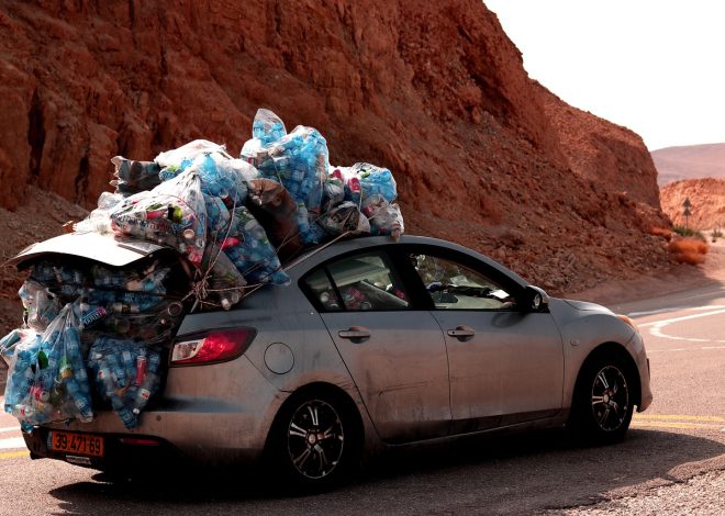 10 Creative Ideas for Crafting with Recycled Materials