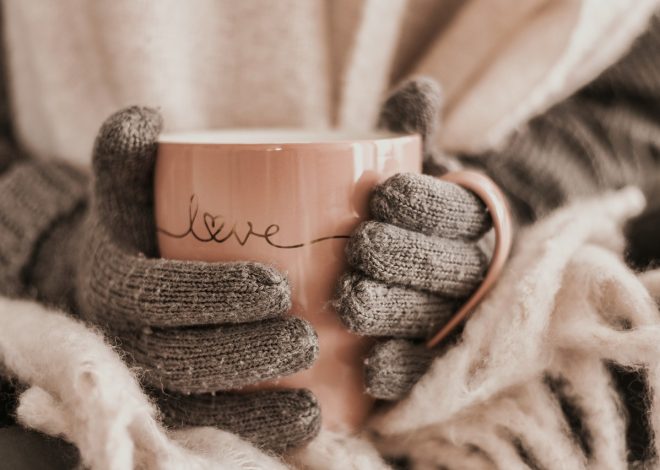 Creating a Cozy Atmosphere with Handmade Home Essentials